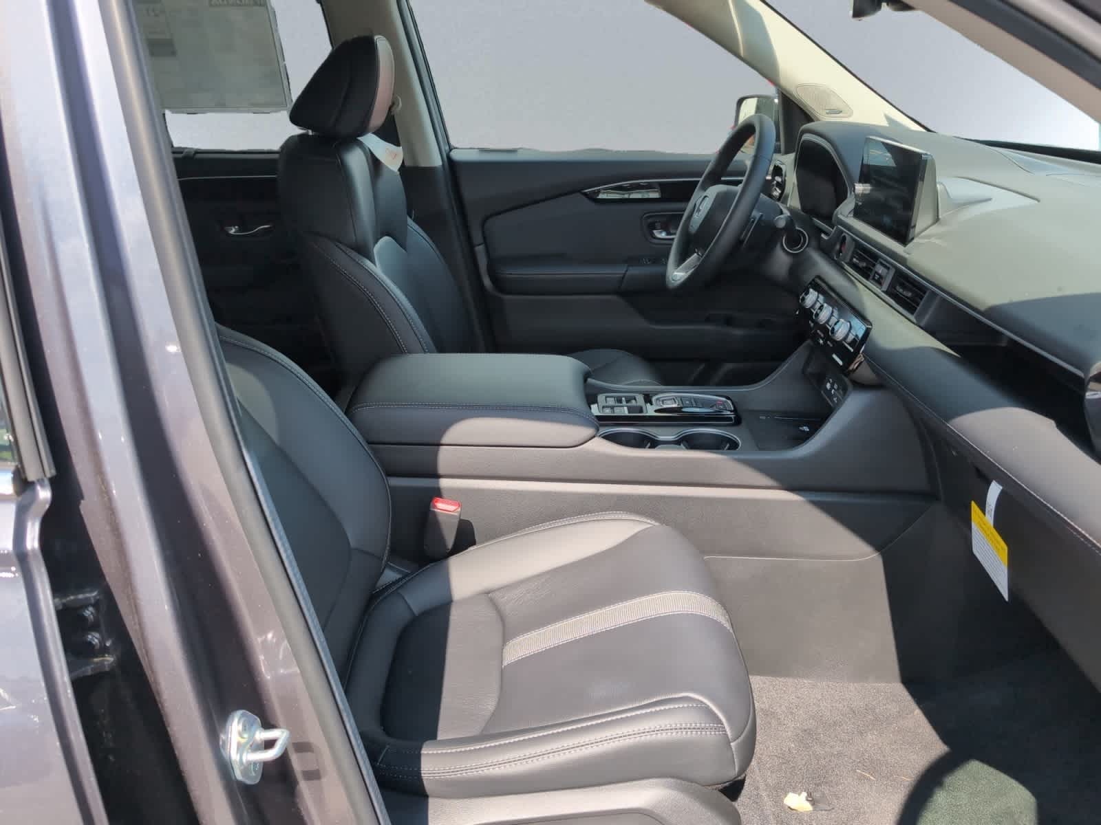 new 2025 Honda Pilot car, priced at $52,995