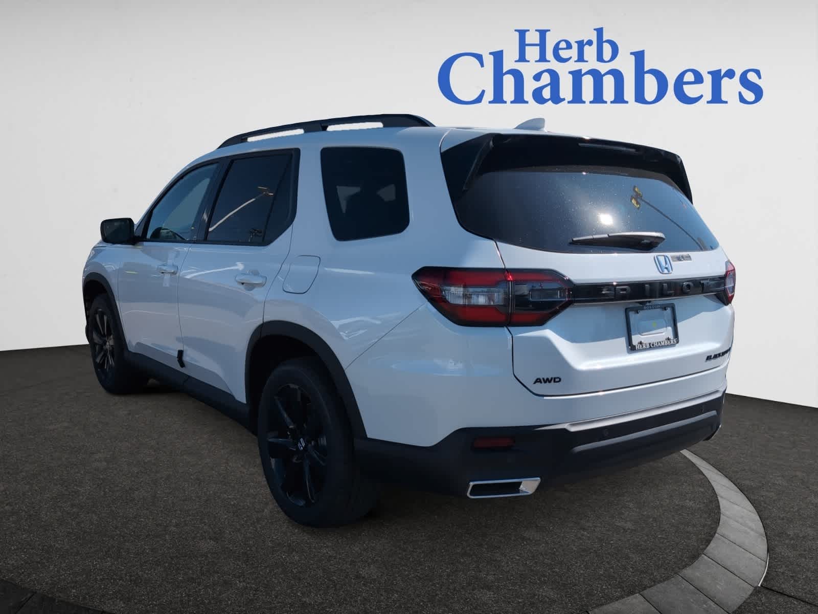 2025 Honda Pilot Black Edition photo 3