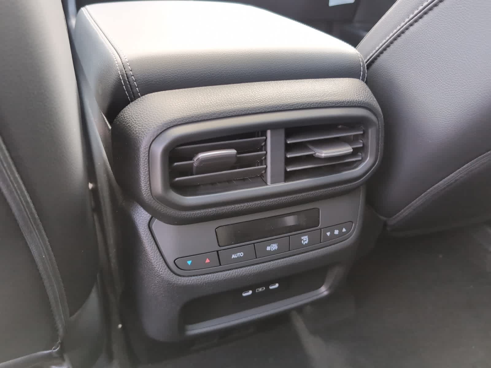 new 2025 Honda Pilot car, priced at $53,450