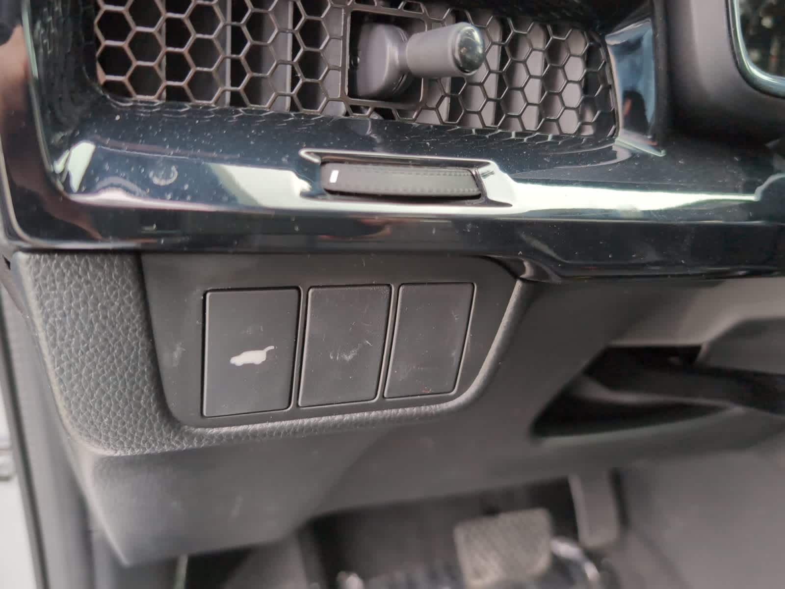 new 2026 Honda CR-V Hybrid car, priced at $43,700