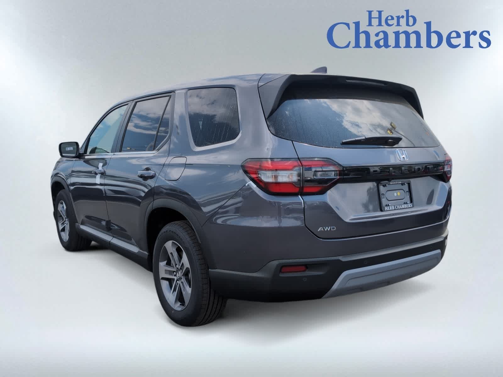 new 2025 Honda Pilot car, priced at $47,095