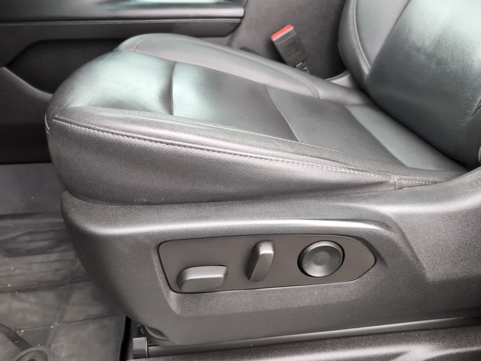 used 2022 Chevrolet Tahoe car, priced at $44,682