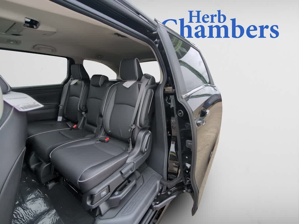 new 2026 Honda Odyssey car, priced at $48,990