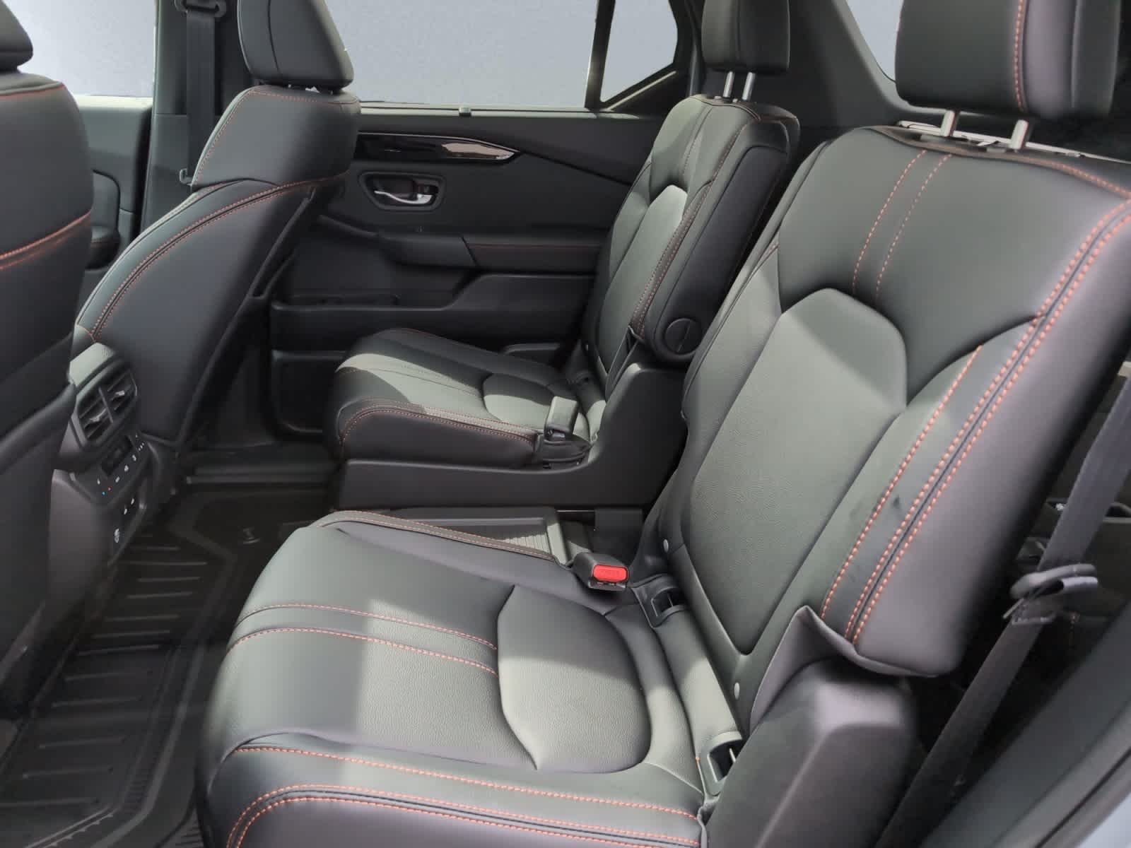 2026 Honda Pilot TrailSport - Photo 17