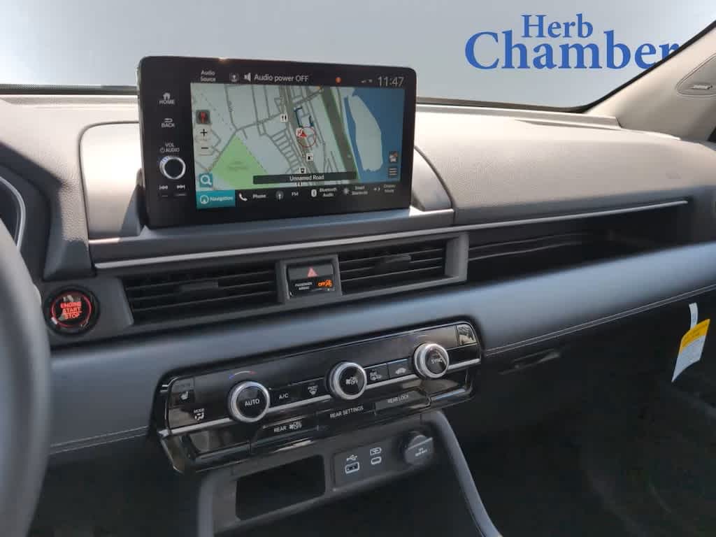 new 2025 Honda Pilot car, priced at $53,450