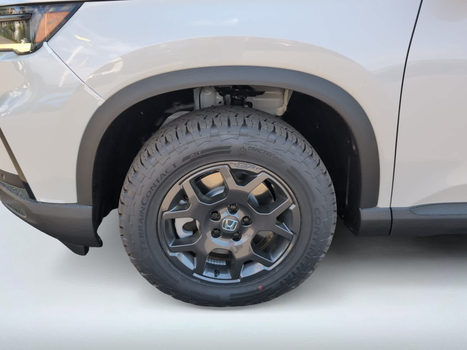 new 2025 Honda Pilot car, priced at $51,350