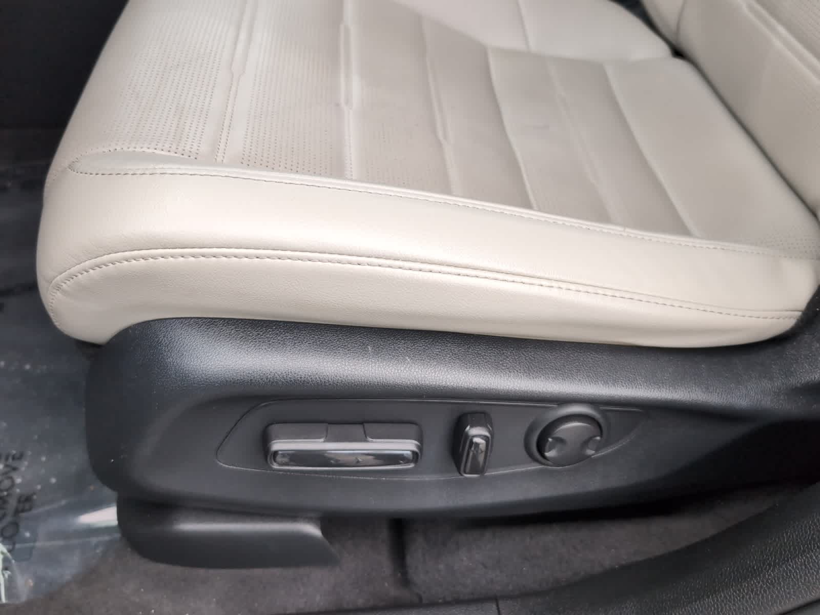 used 2023 Honda CR-V car, priced at $31,522