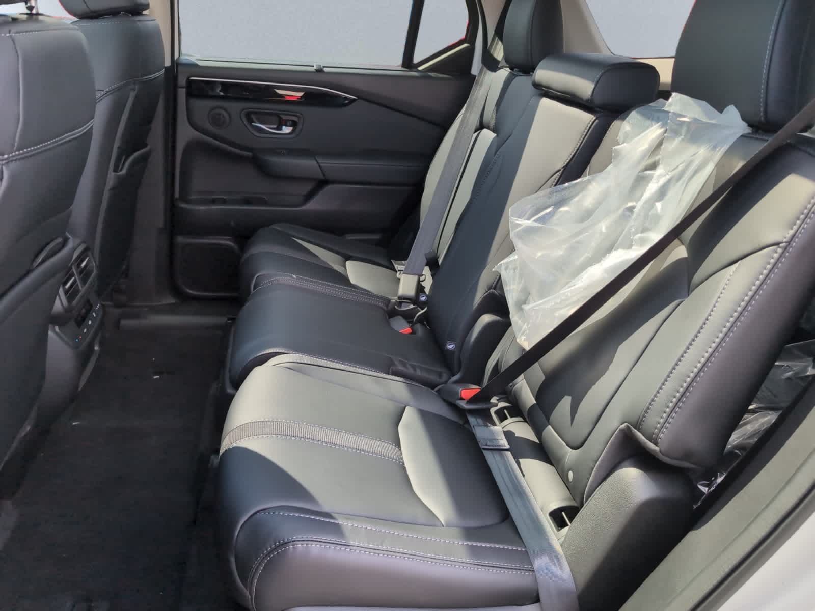 new 2025 Honda Pilot car, priced at $53,450