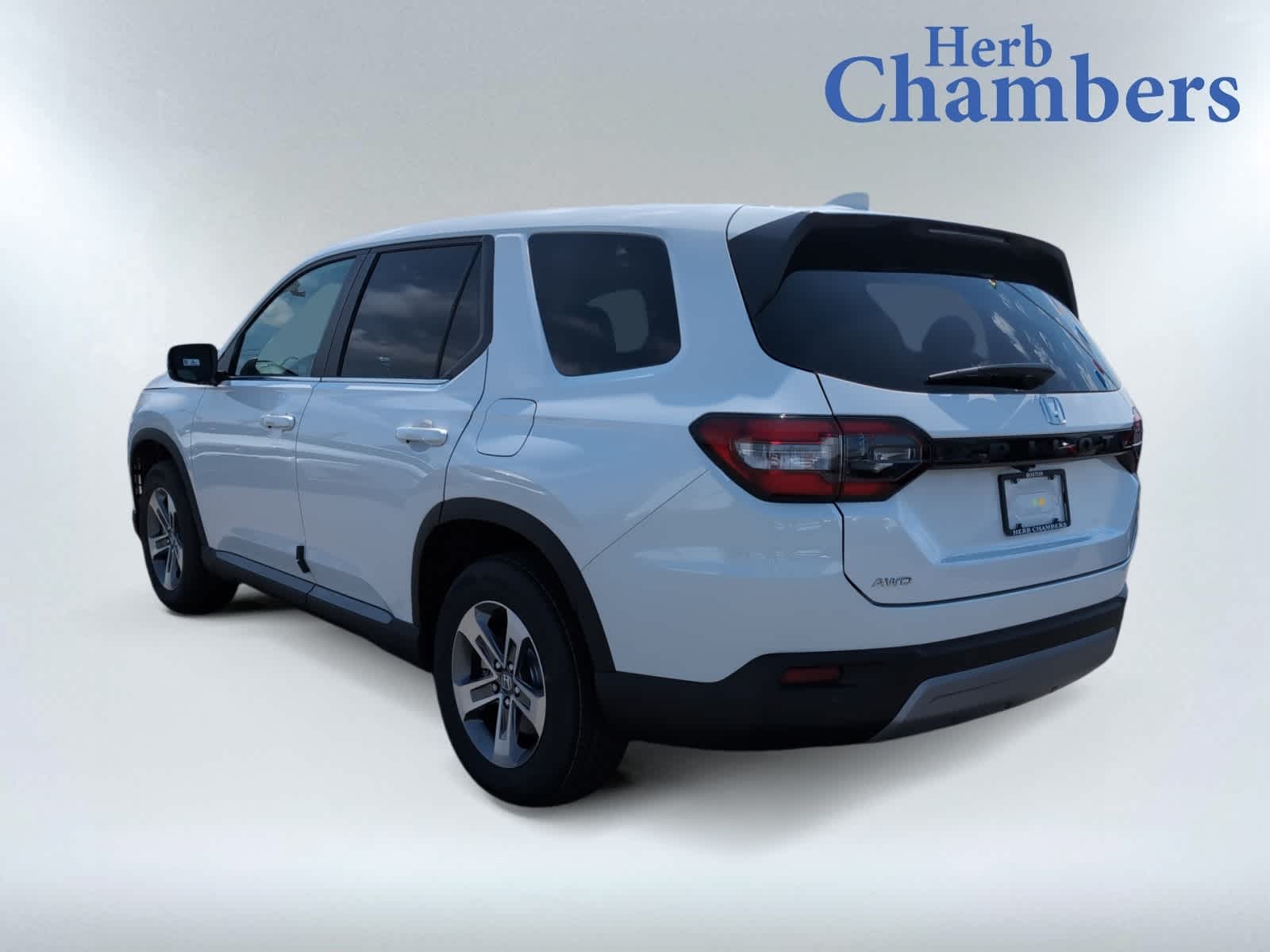 new 2025 Honda Pilot car, priced at $47,550