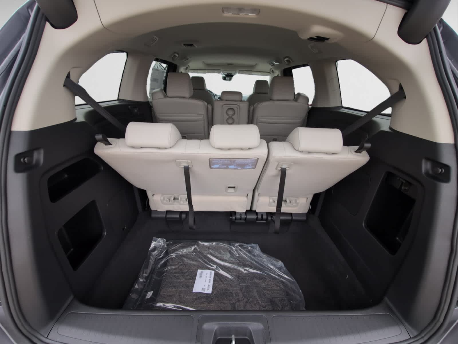 new 2026 Honda Odyssey car, priced at $44,290