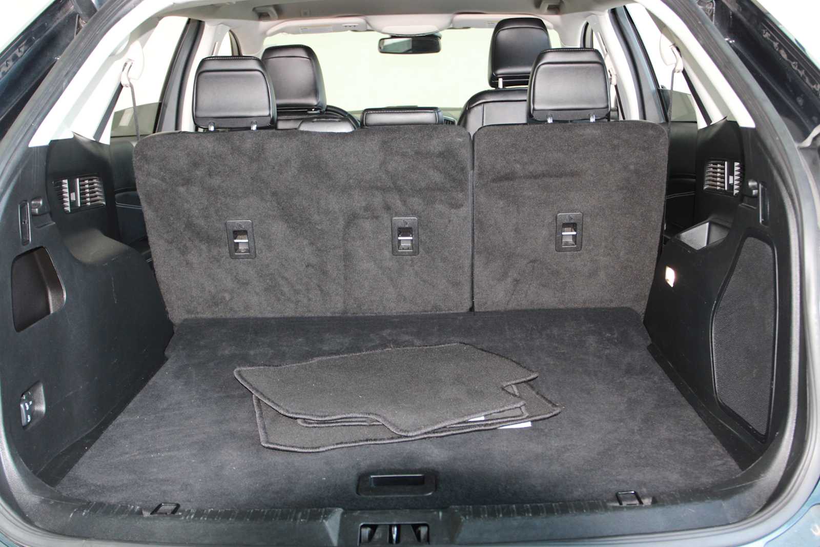 used 2024 Ford Edge car, priced at $23,998