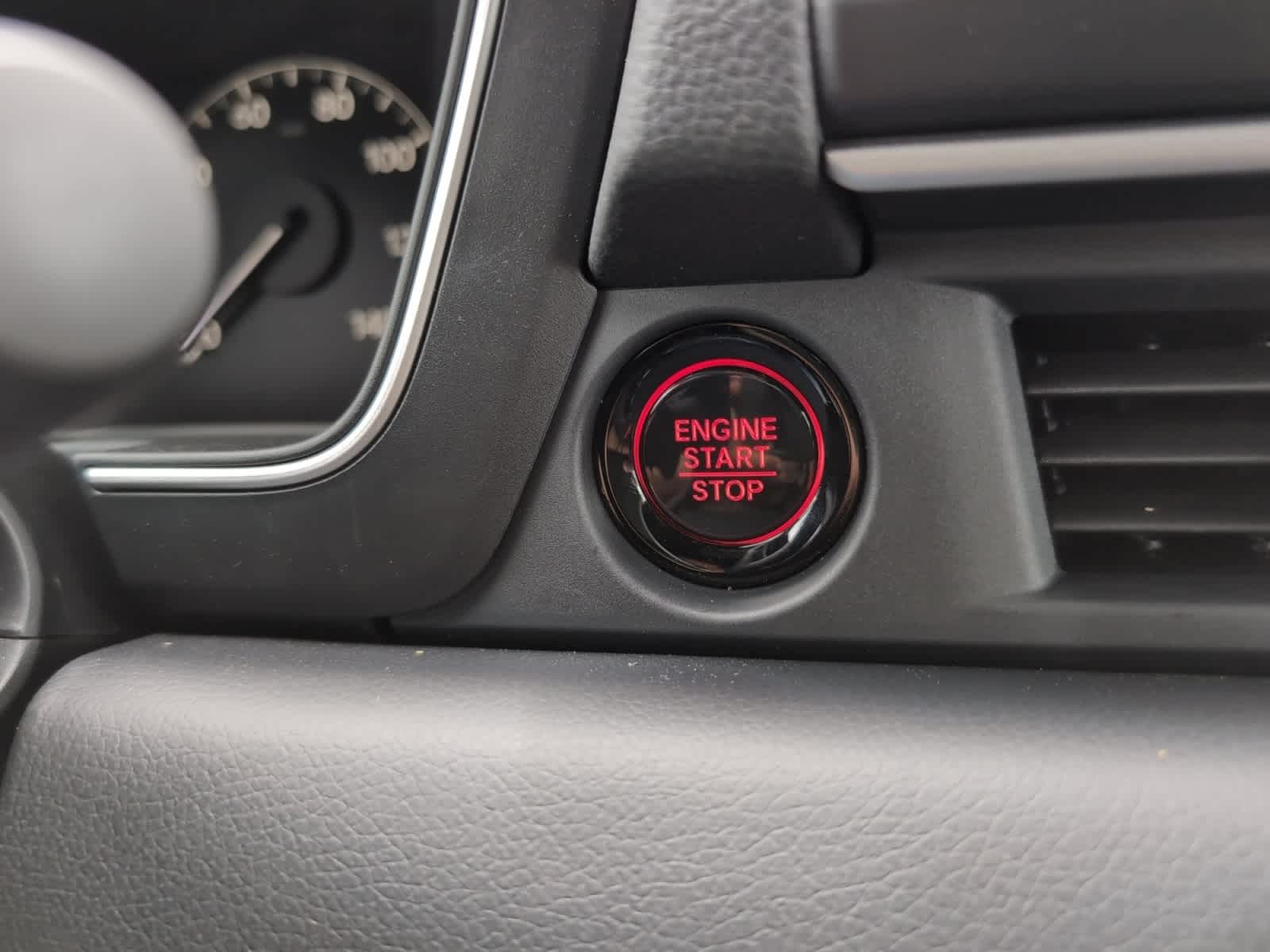 new 2025 Honda Pilot car, priced at $44,250