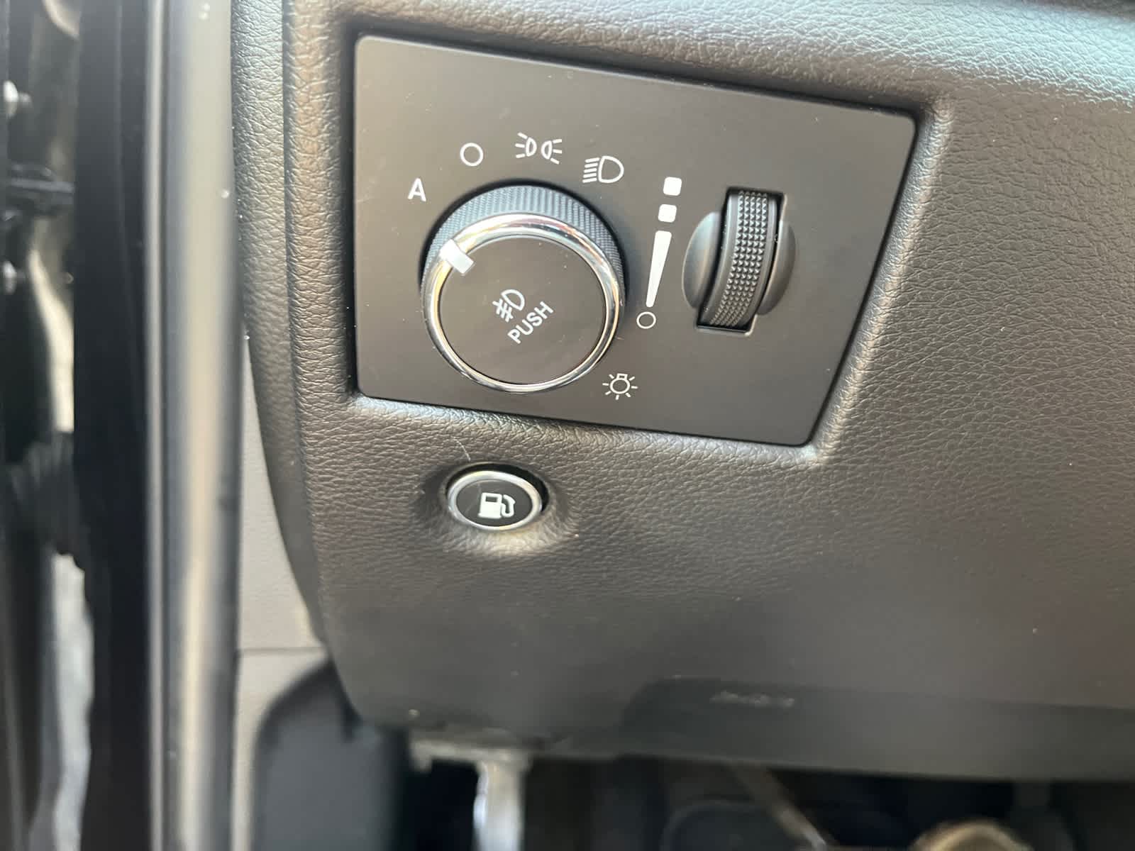 used 2021 Jeep Grand Cherokee car, priced at $21,298