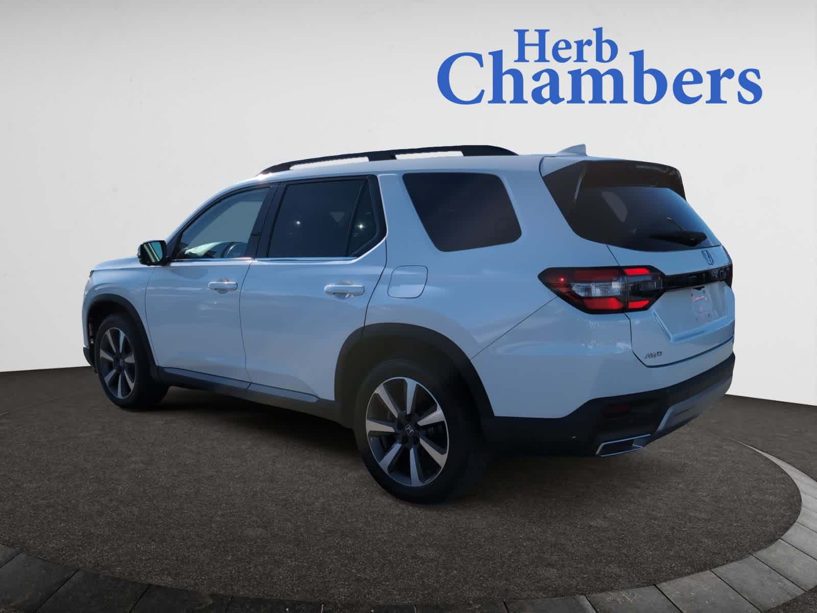 2023 Honda Pilot Elite photo 3