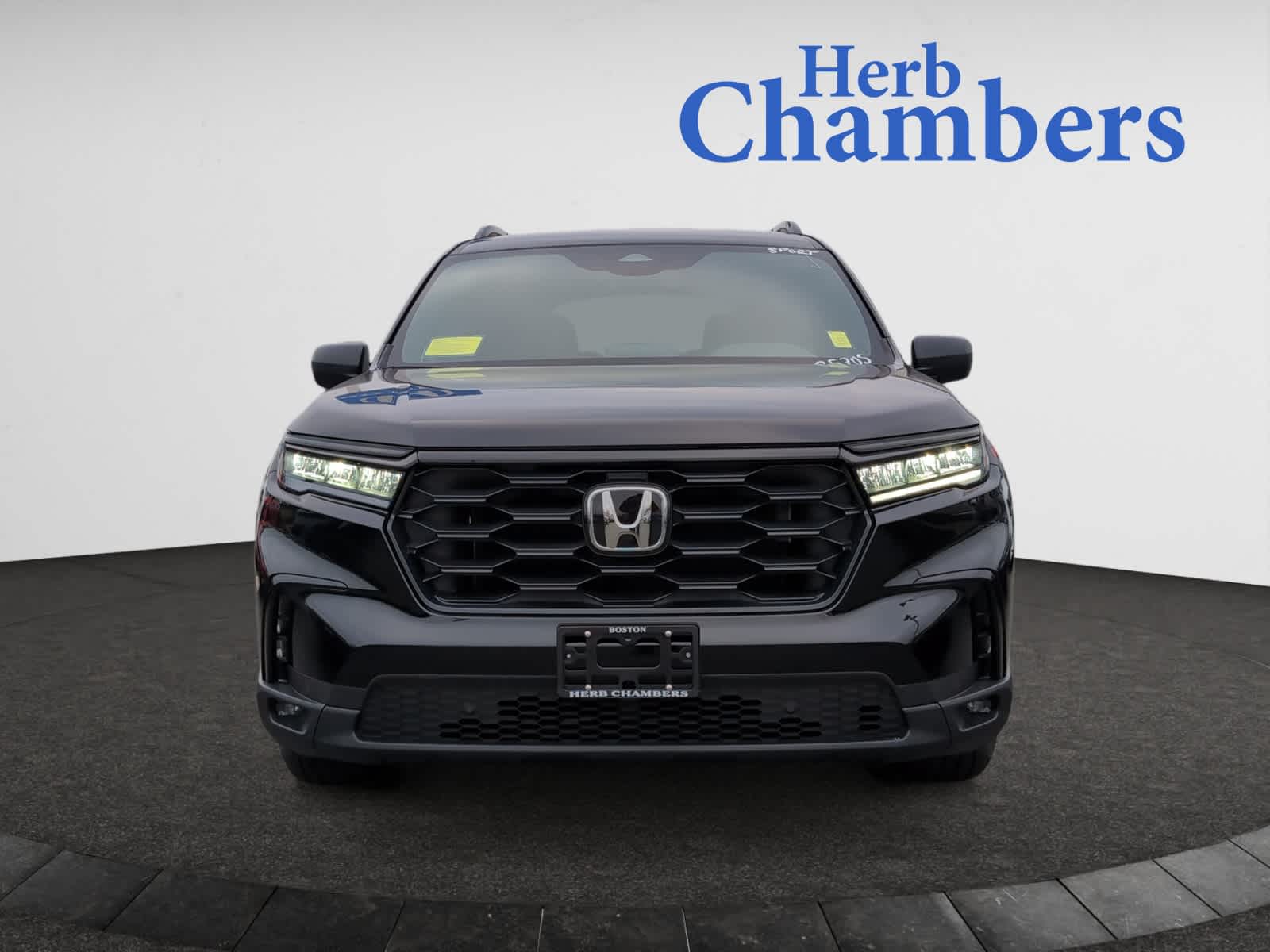 2025 Honda Pilot Sport photo 2