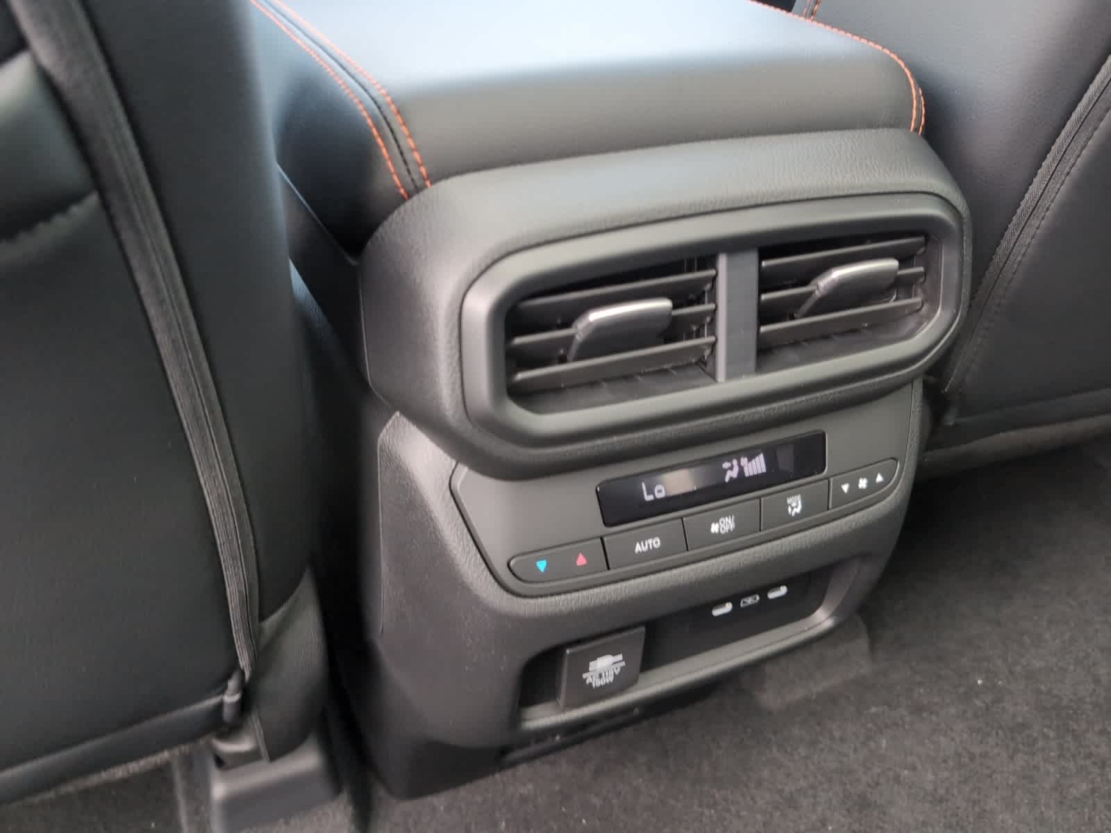 new 2025 Honda Pilot car, priced at $51,350