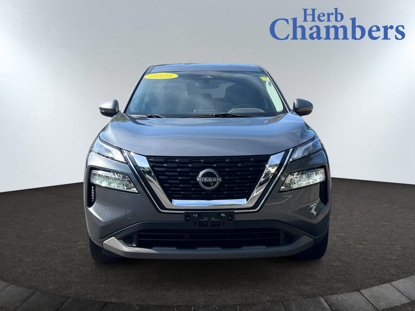 2023 Nissan Rogue SV photo 2