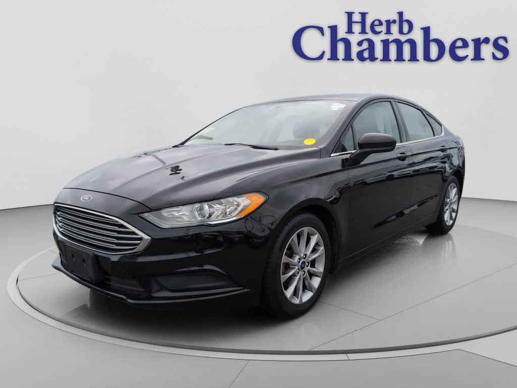 Used 2017 Ford Fusion SE Sedan