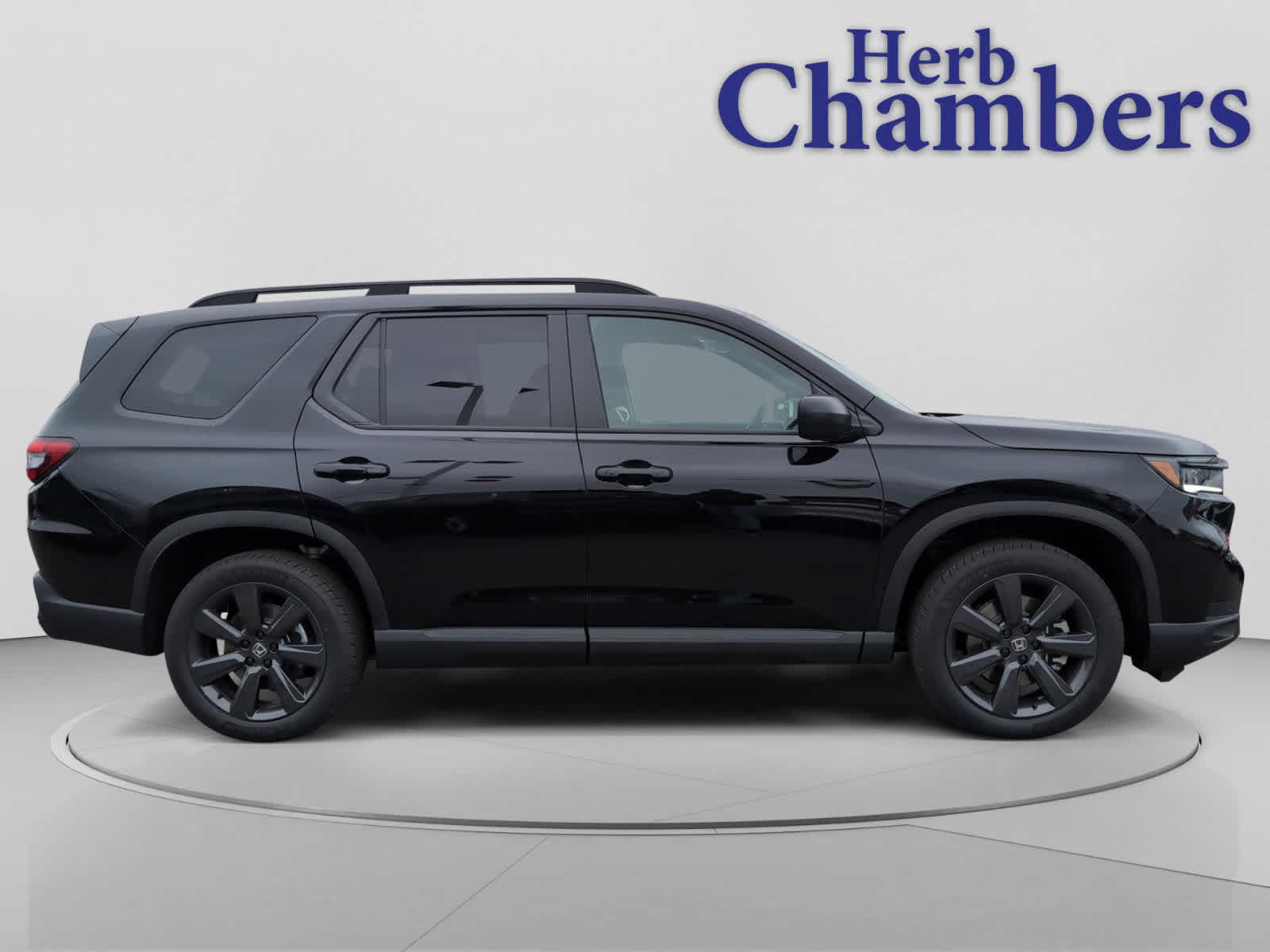 new 2025 Honda Pilot car, priced at $43,795