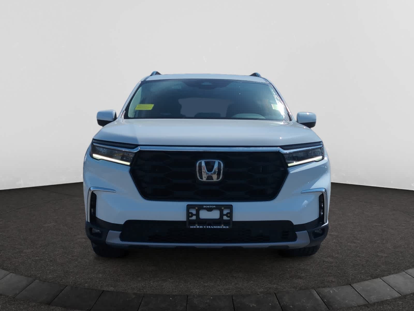 new 2025 Honda Pilot car, priced at $51,550