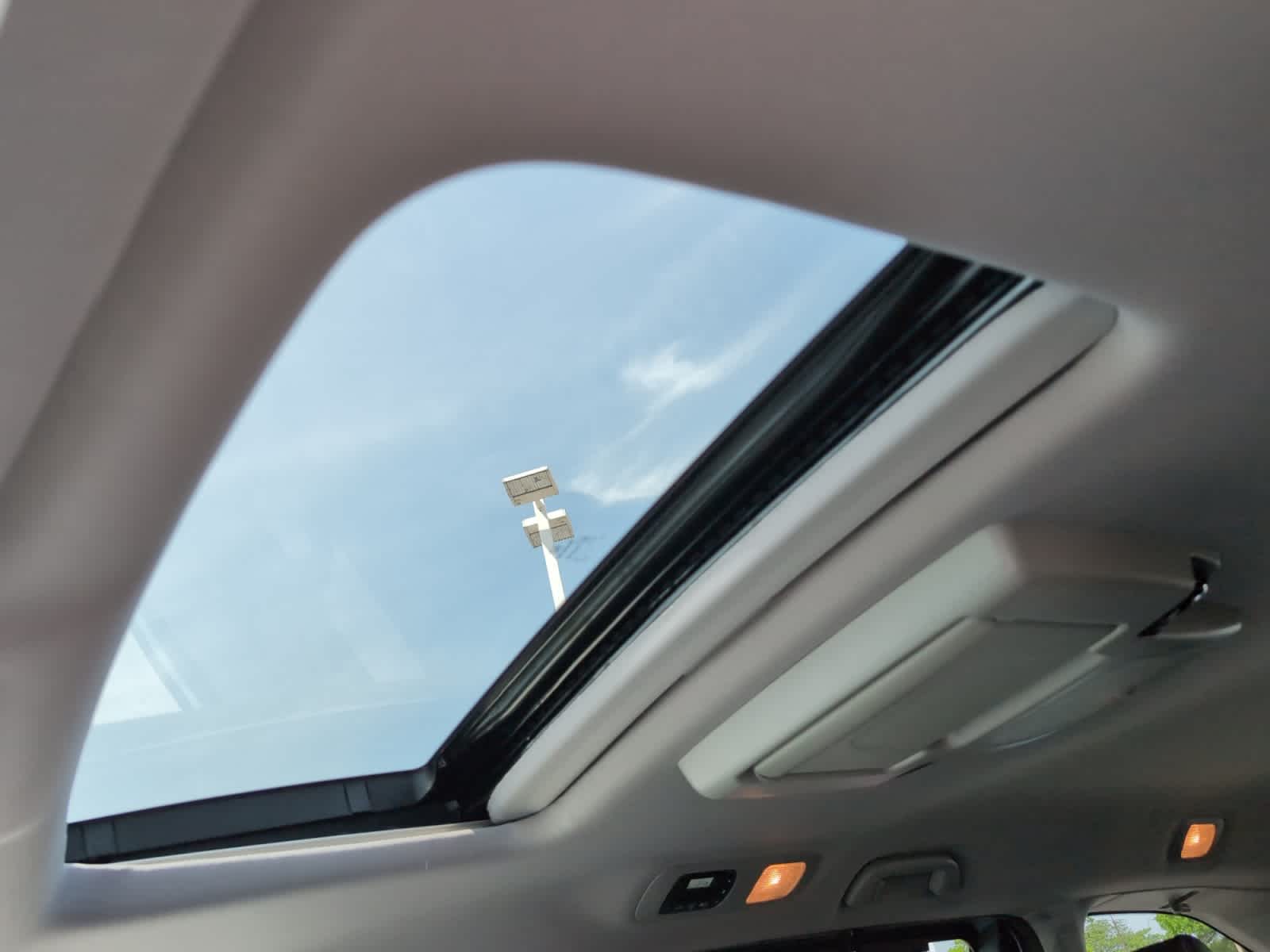 2023 Honda Odyssey Touring - Photo 25