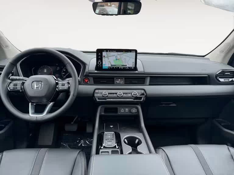 new 2025 Honda Pilot car, priced at $53,450
