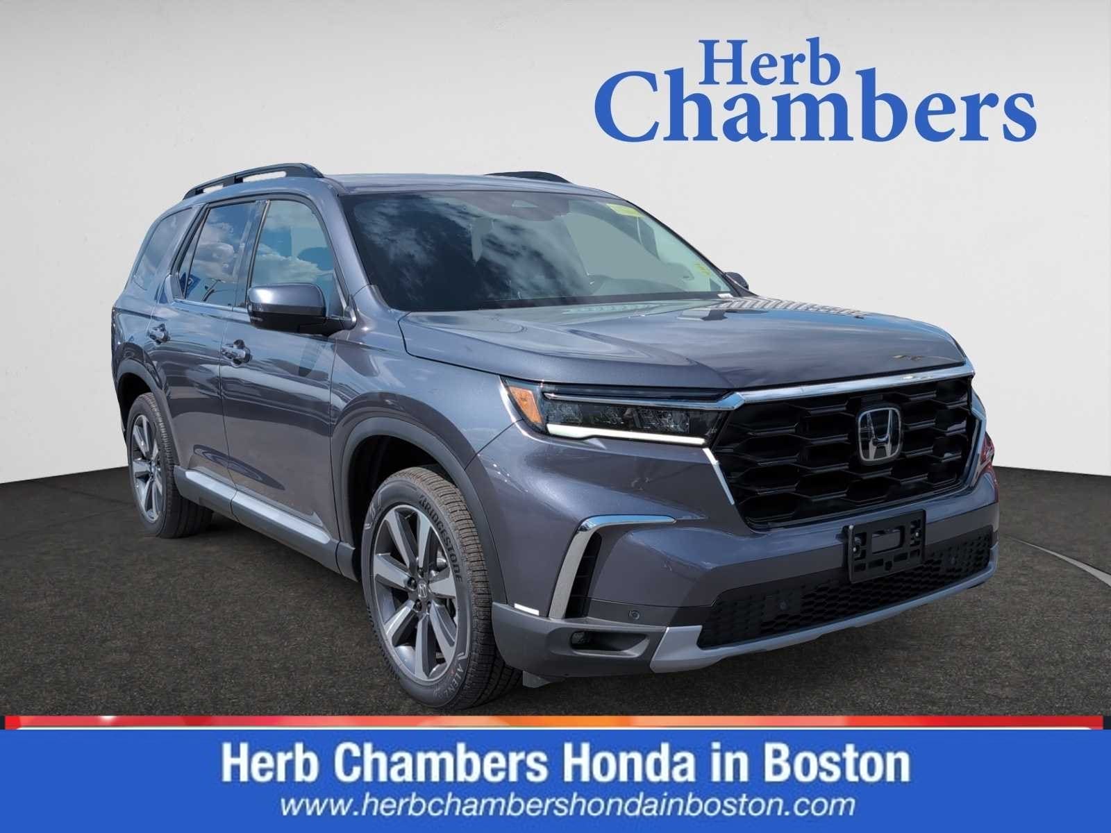 2025 Honda Pilot Touring's photo