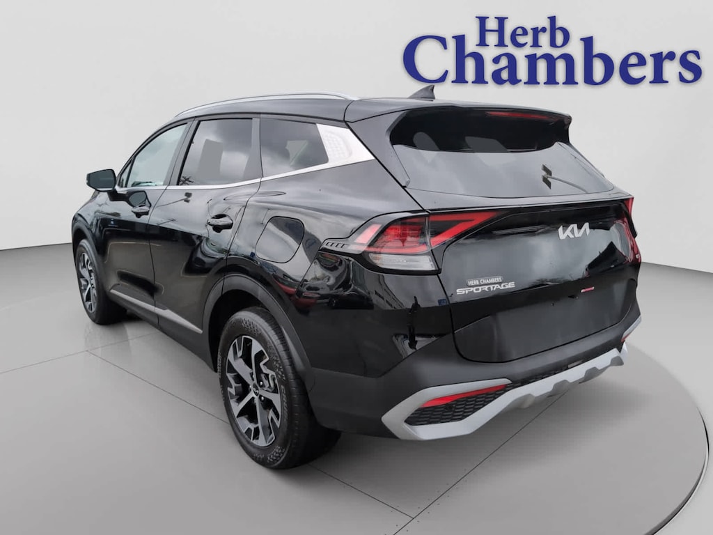 Used 2025 Kia Sportage EX SUV