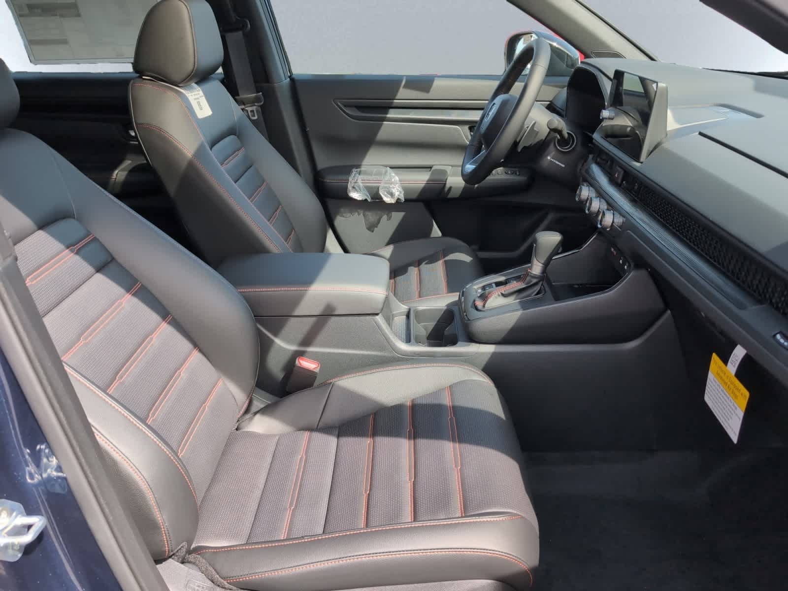 new 2026 Honda CR-V Hybrid car, priced at $41,675