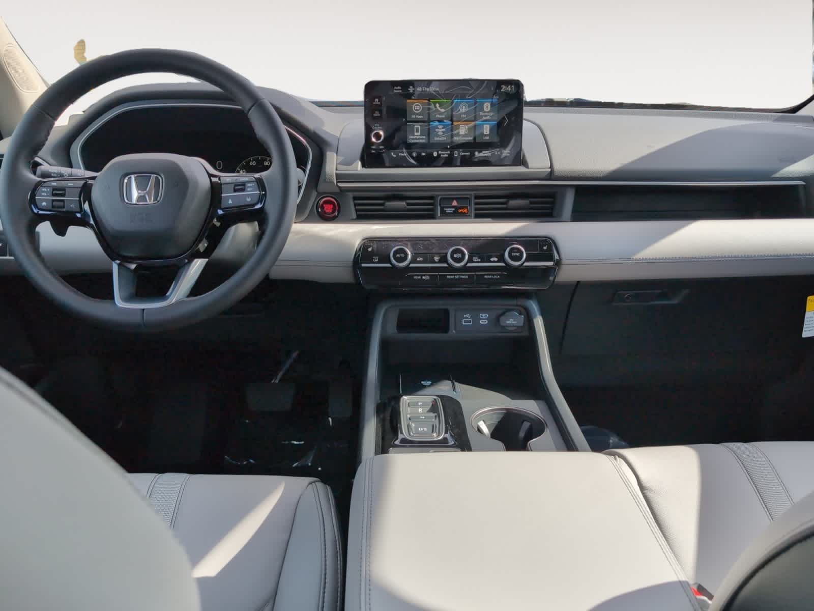 new 2025 Honda Pilot car, priced at $47,550