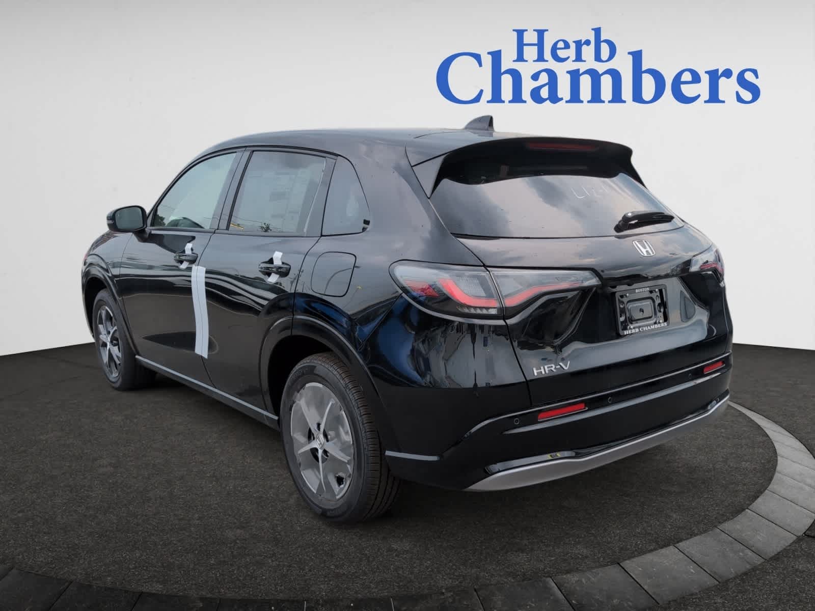 2026 Honda HR-V EX-L photo 2
