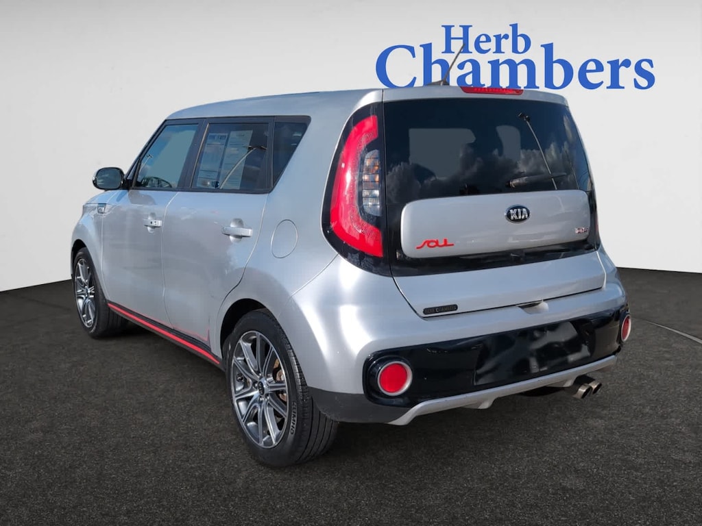 Used 2019 Kia Soul ! Hatchback