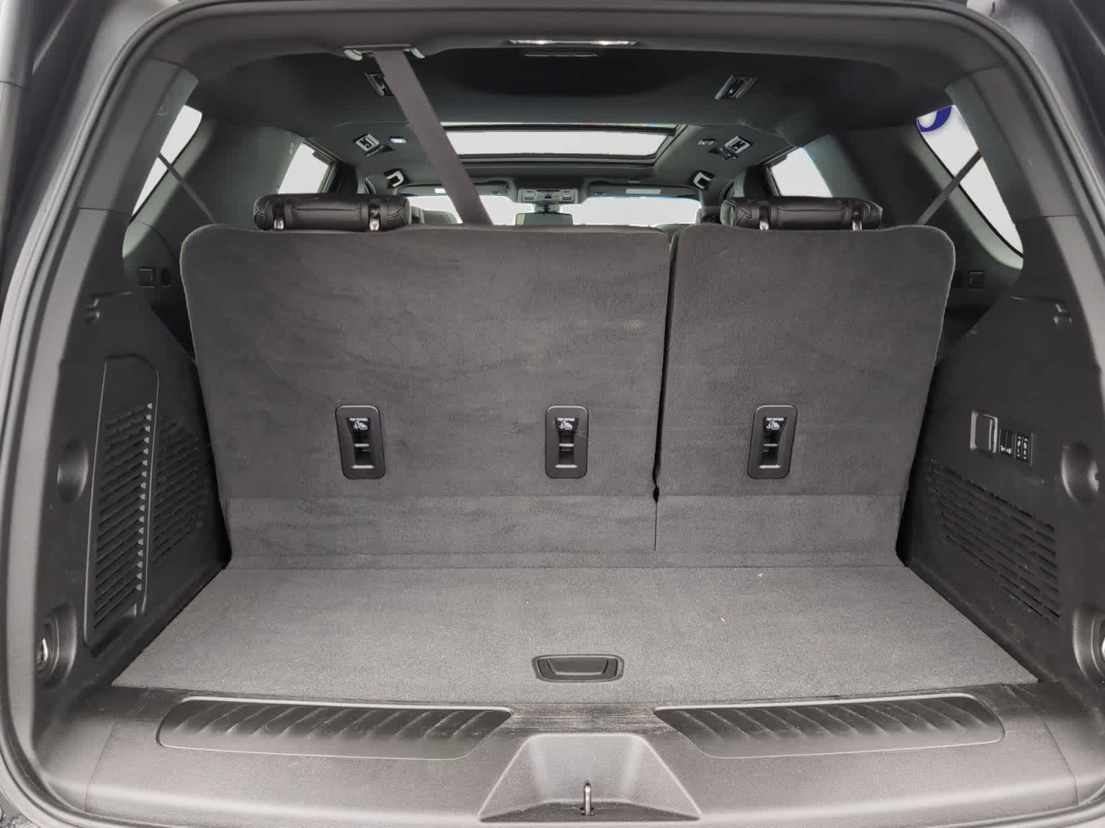 used 2022 Chevrolet Tahoe car, priced at $44,682