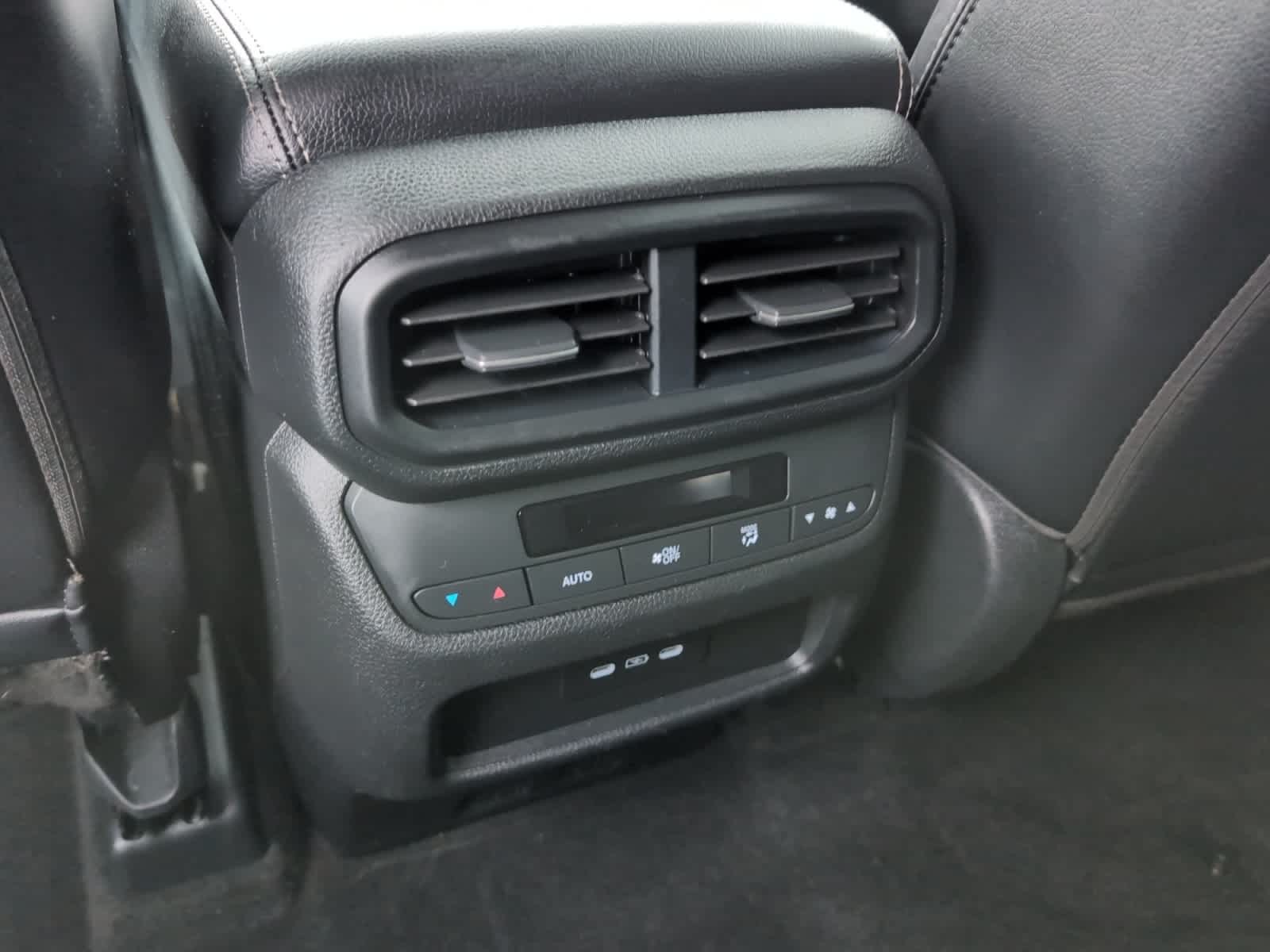 used 2025 Honda Pilot car, priced at $41,250