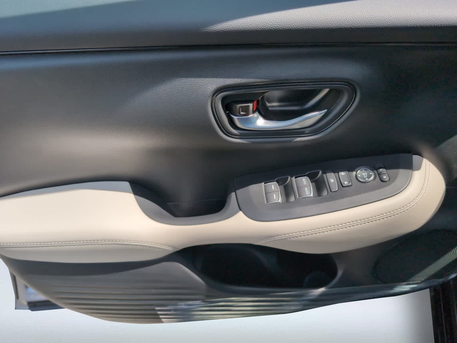 new 2026 Honda HR-V car, priced at $33,000