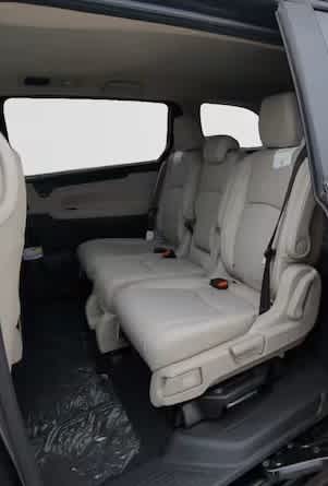 new 2026 Honda Odyssey car, priced at $44,290