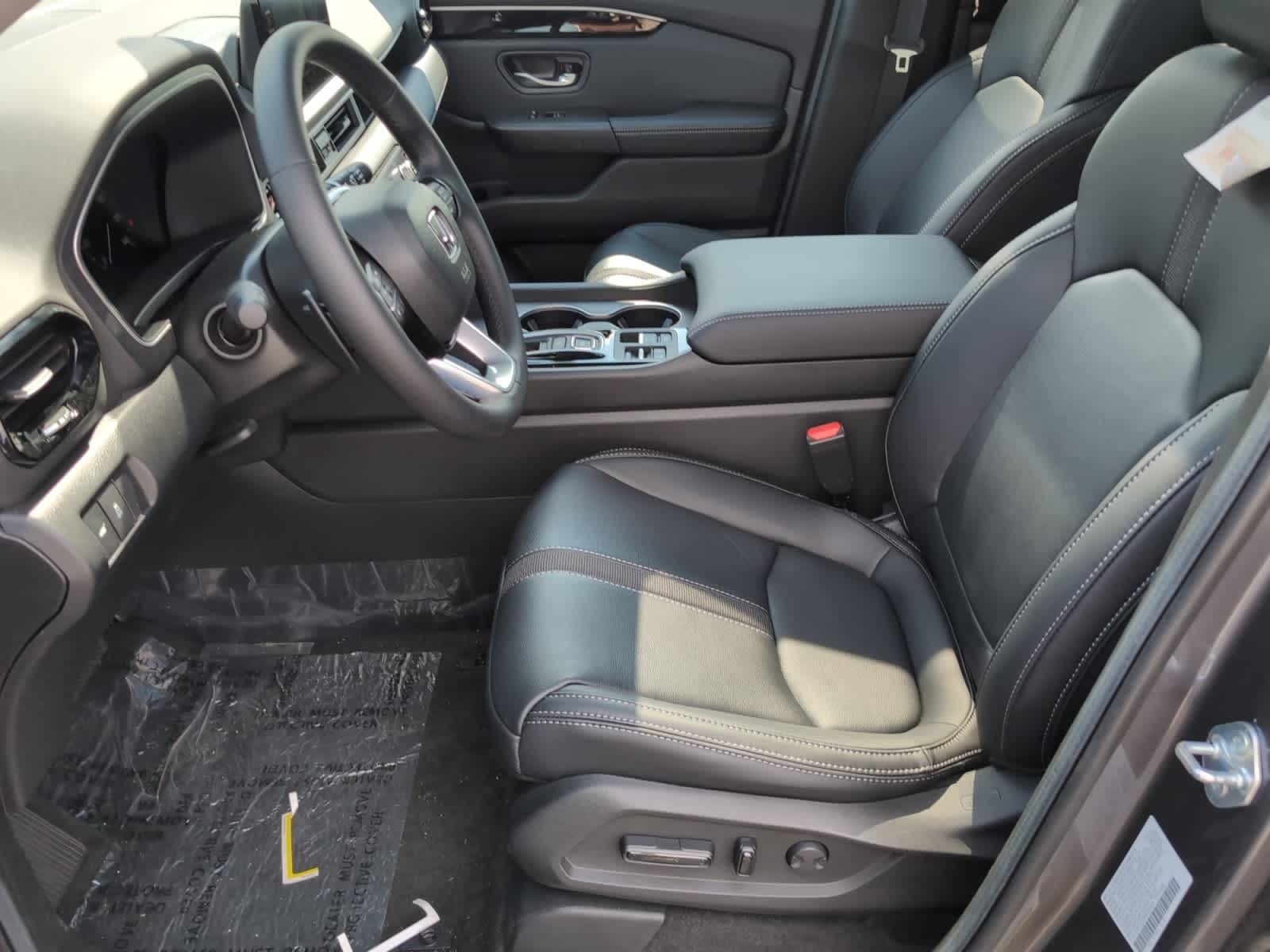 new 2025 Honda Pilot car, priced at $52,995