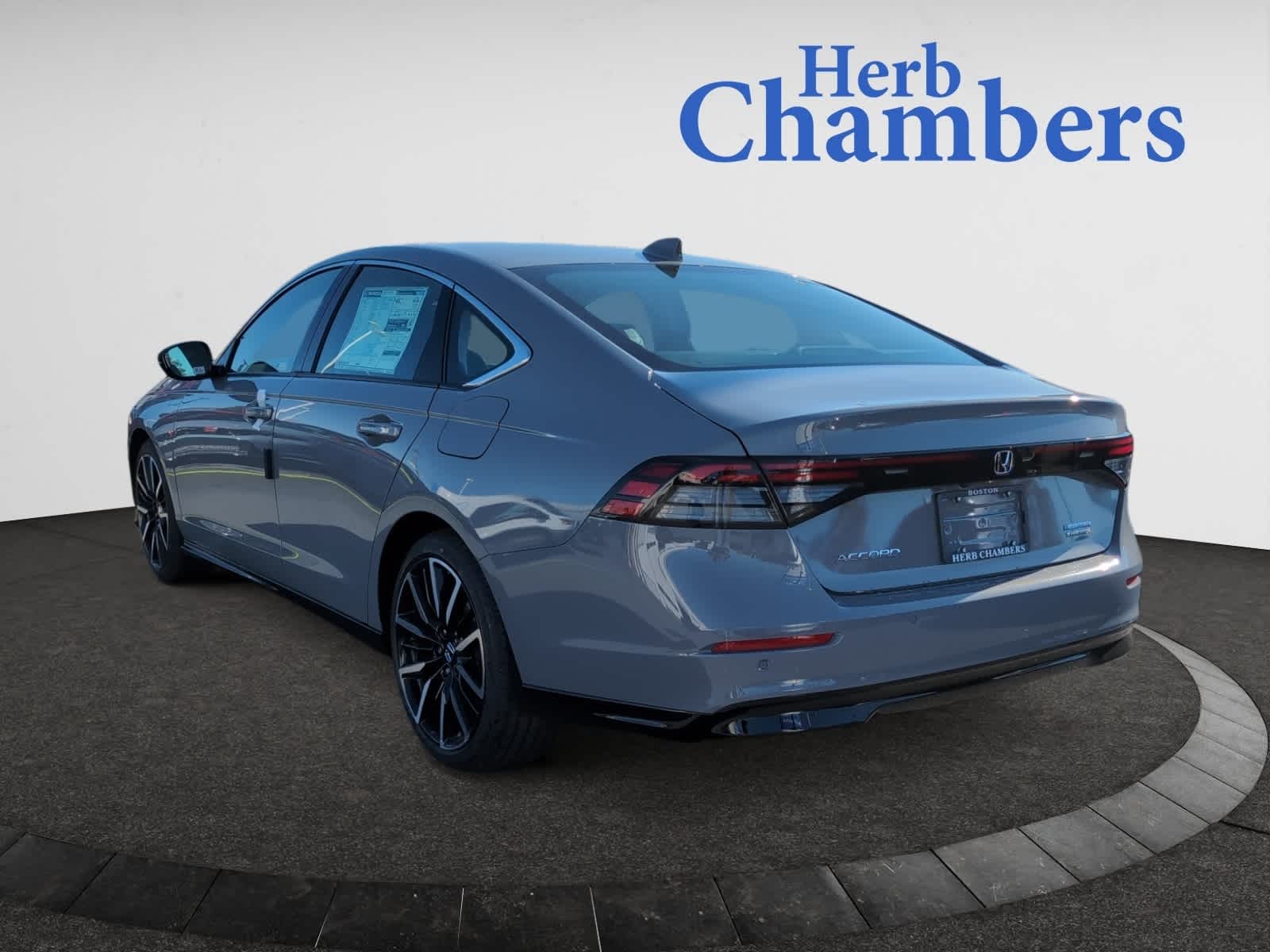 2025 Honda Accord Hybrid Touring photo 3
