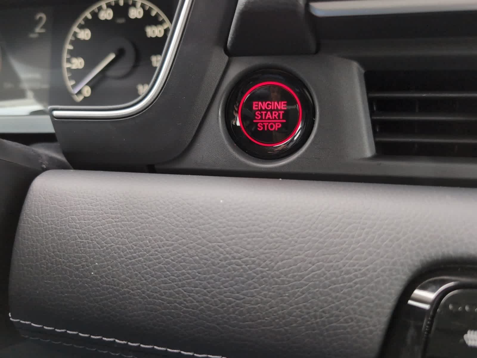 new 2025 Honda Pilot car, priced at $47,095