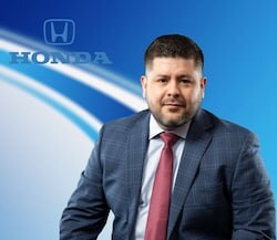 Staff member Alfredo Dalence from ID_a824df