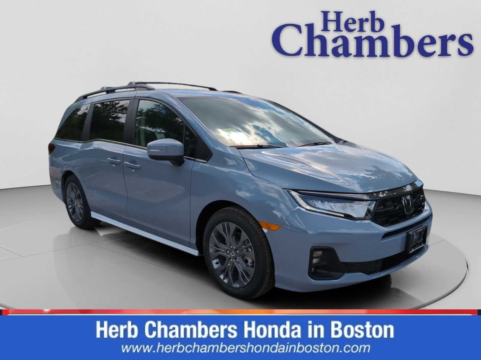 2026 Honda Odyssey Touring's photo