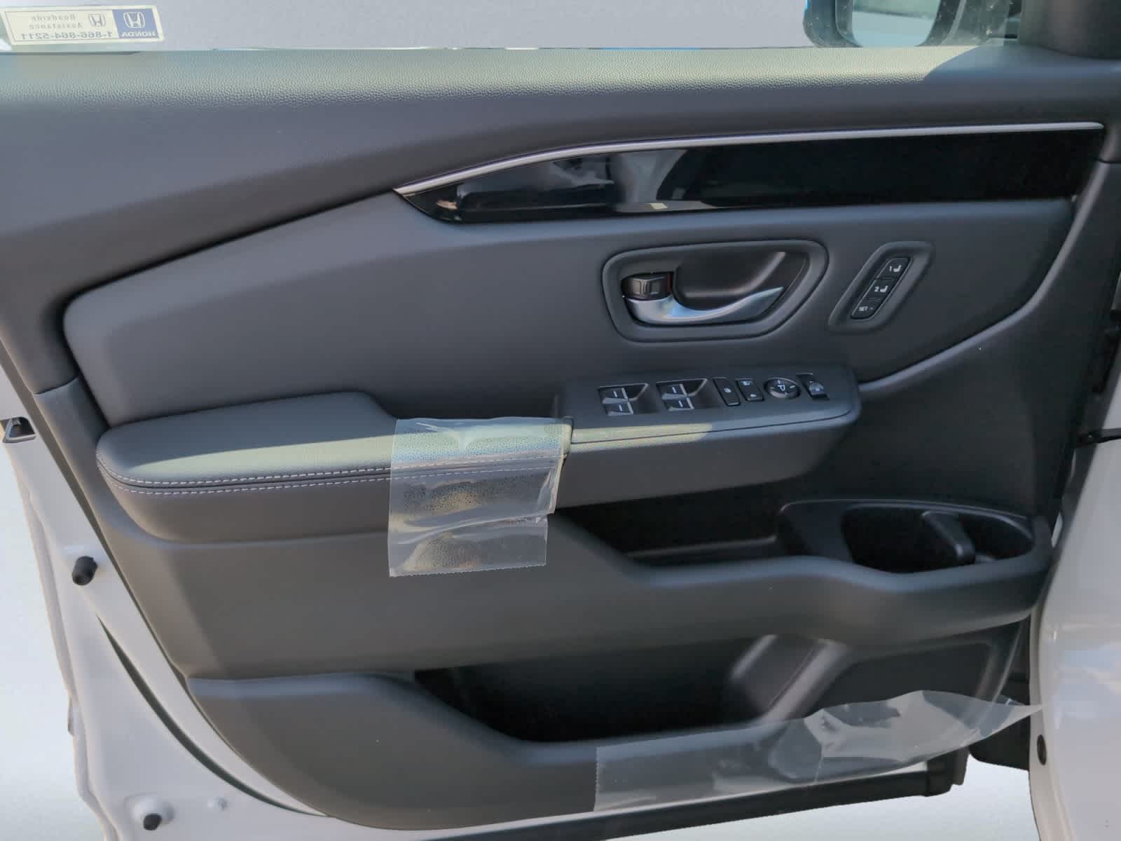 new 2025 Honda Pilot car, priced at $53,450