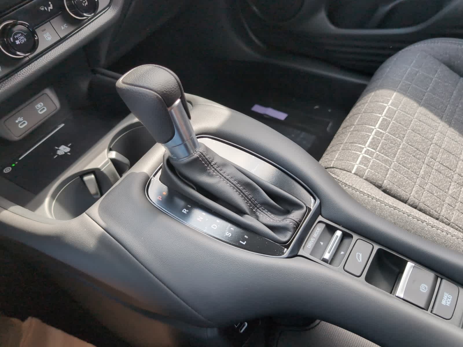 2026 Honda HR-V LX - Photo 15