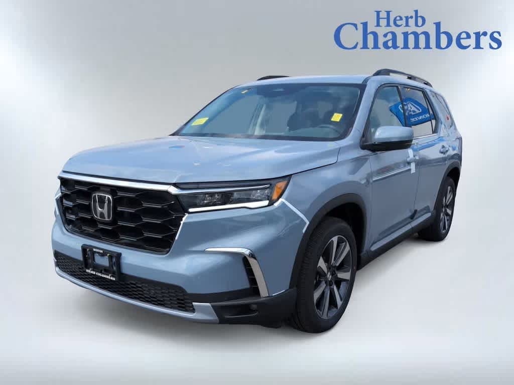 new 2025 Honda Pilot car, priced at $53,450