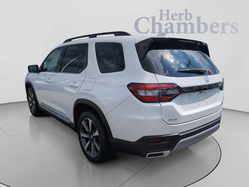 Used 2023 Honda Pilot Elite SUV