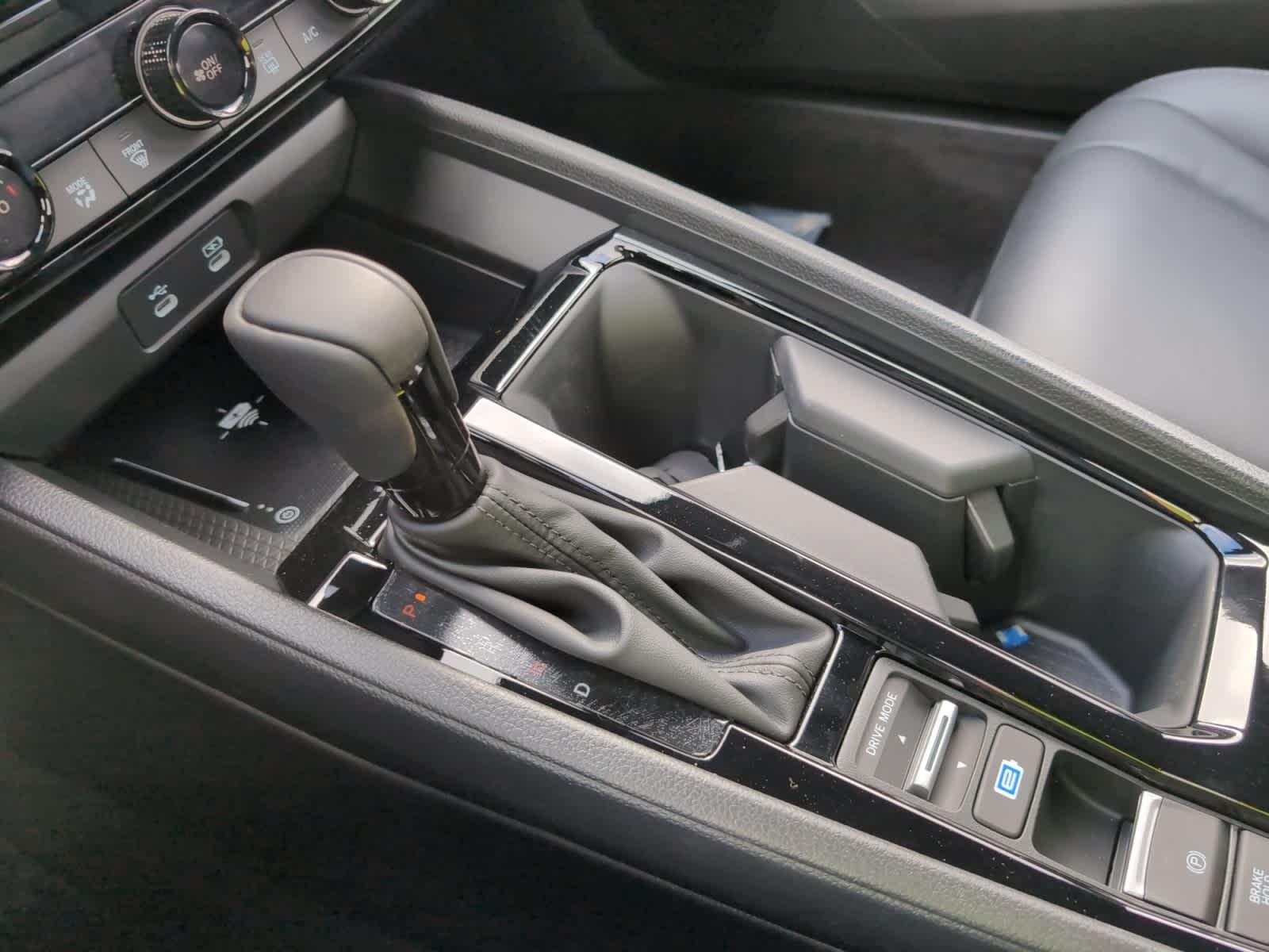 new 2026 Honda Accord Hybrid car, priced at $37,145