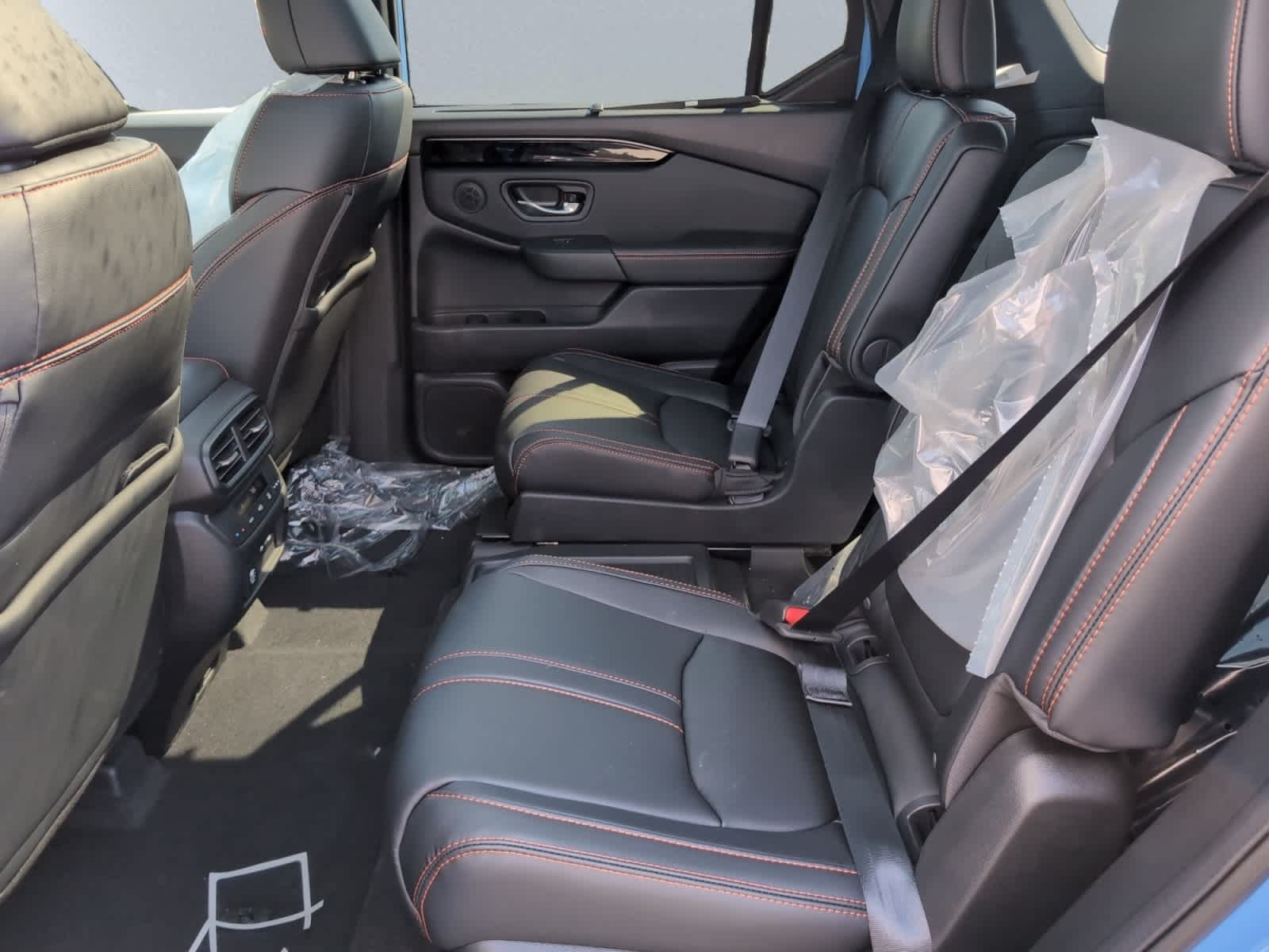 new 2025 Honda Pilot car, priced at $51,350