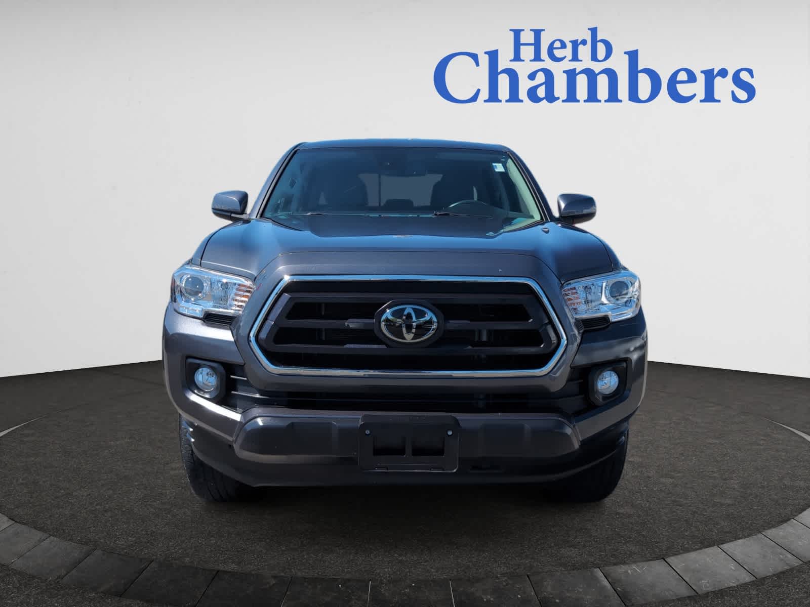 2022 Toyota Tacoma SR5 V6 photo 2