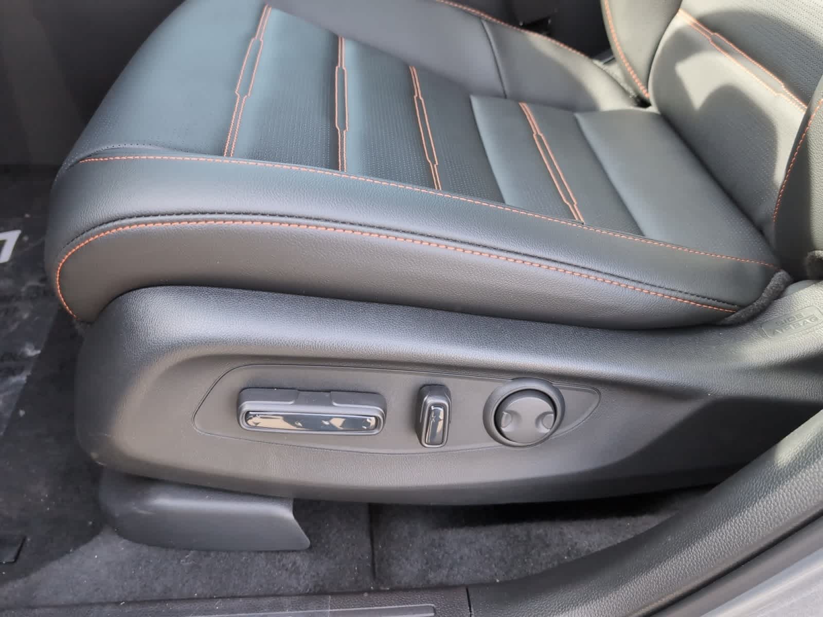 new 2026 Honda CR-V Hybrid car, priced at $41,675