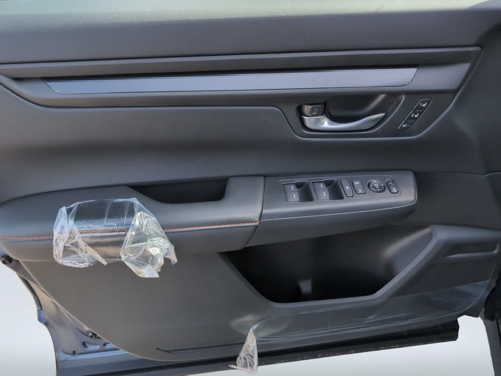 new 2026 Honda CR-V Hybrid car, priced at $41,675